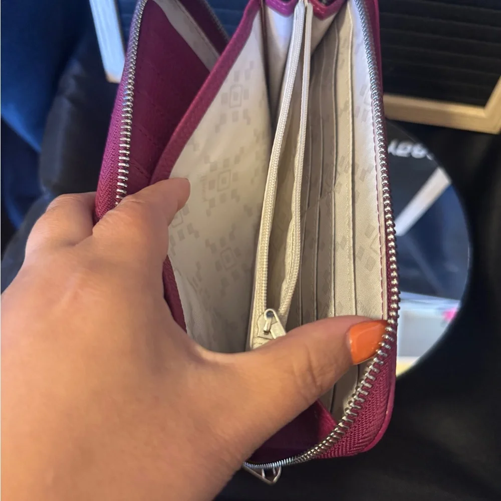 Thirty-One All About The Benjamins Maroon with R Monogram - Picture 5 of 5